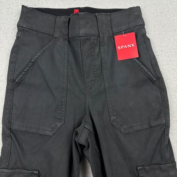 NWT Spanx Stretch Twill Ankle Cargo Pants Women's XS Black Slimming Smoothing - Picture 2 of 13